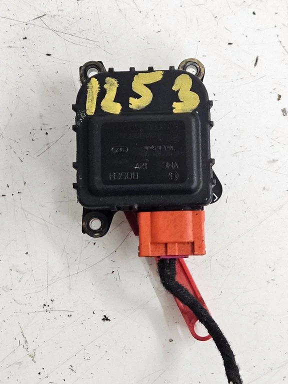 Air flap motor/actuator – Audi A4 S4 B5 8D (1999-2000)