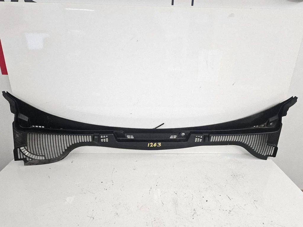 Wiper trim – Skoda Octavia Mk2 (1Z) (2004-2013)