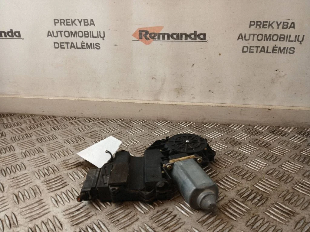 Rear door window regulator motor 990513