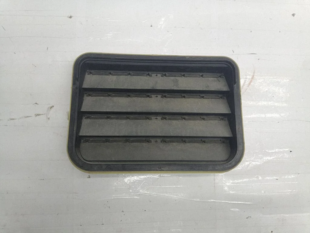 Quarter panel pressure vent – Porsche Cayenne (92A) (2010-2017)