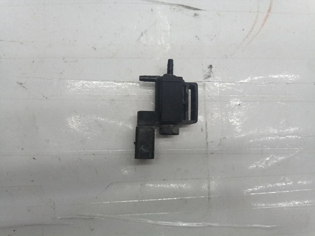 Zawór elektromagnetyczny turbo 037906283