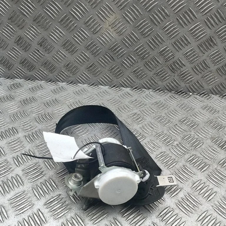 Rear seatbelt 96777230XX