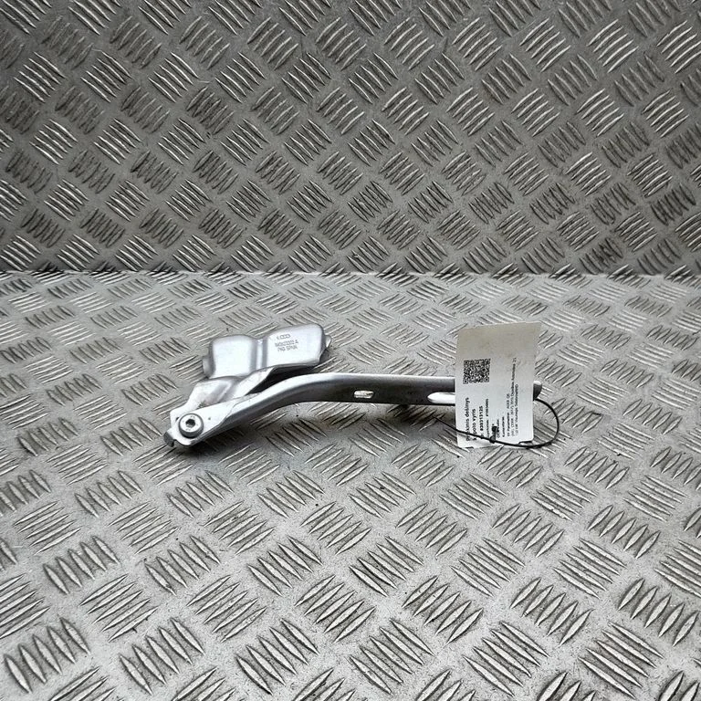 Mootorikapoti hinged 8R0823302A