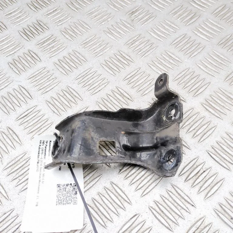 Radiator support slam panel bracket P51B15240
