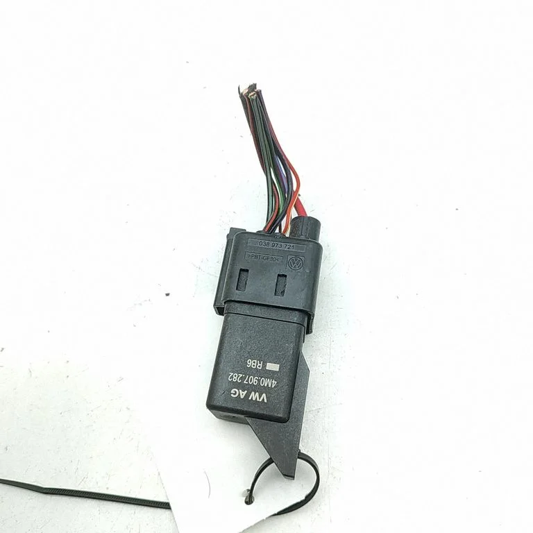 Glow plug pre-heat relay 0281003133