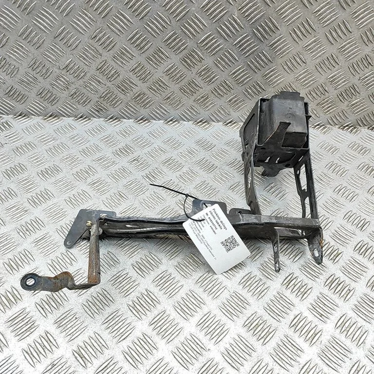 Priekšējā luktura stiprinājums 7245792