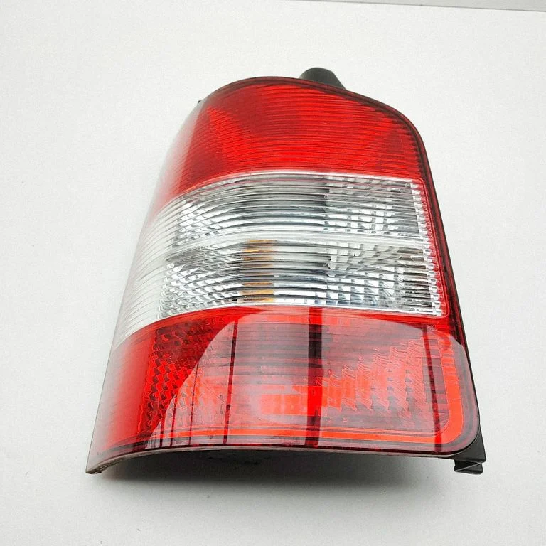 Tailgate rear/tail lights 7H5945257A