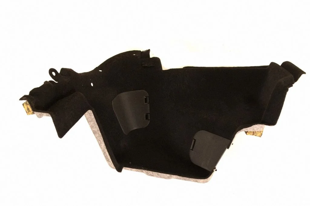 Pagasiruumi külje viimistluspaneel – Lexus GS 300 350 430 450H (2005-2012)