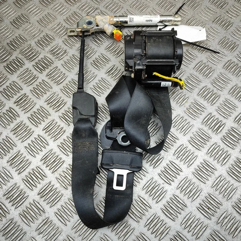 Front seatbelt 6A5811010D00W9