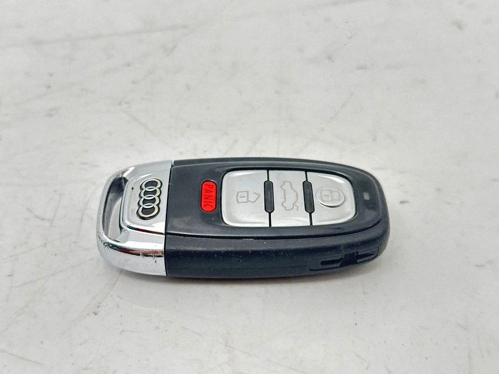 Ignition key/card – Audi A7 S7 4G (2011-2017)