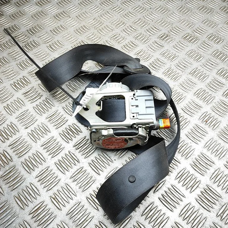 Front seatbelt 9Y0857705G