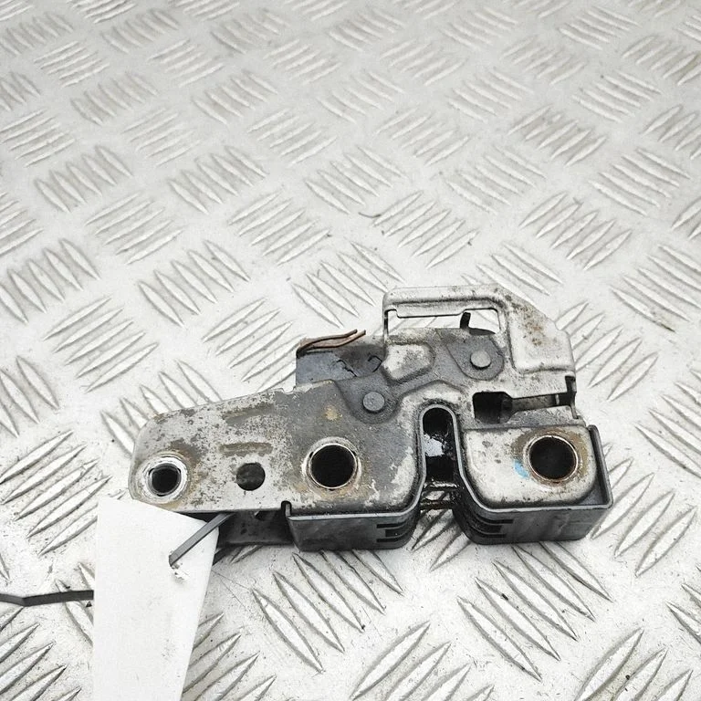 Tailgate/trunk/boot lock/catch/latch 7E0823509D