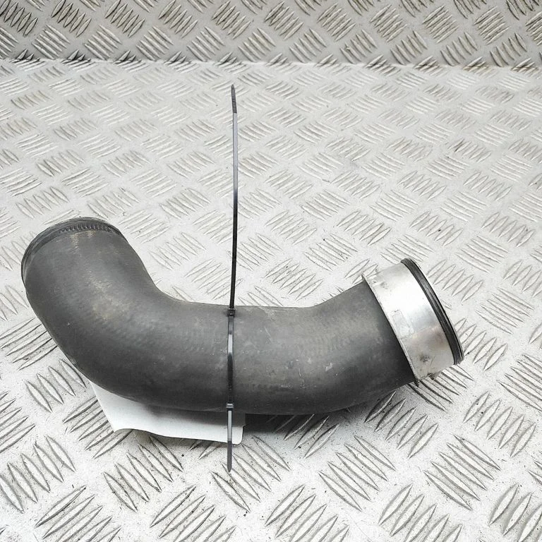 Intercooler hose/pipe 7E0145941