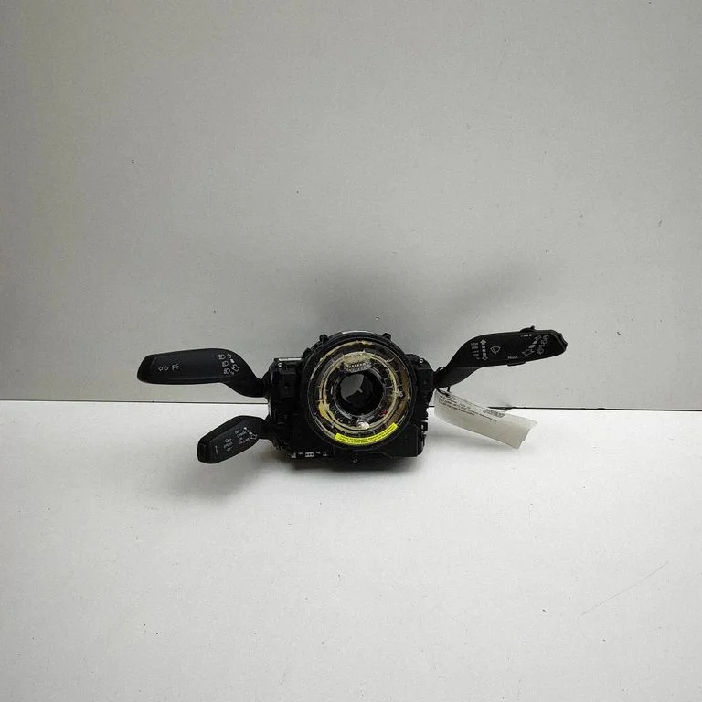 Suunatulede/tulede hoob 8K0953568Q