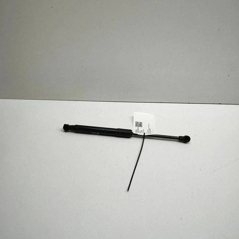 Mootorikapoti amortisaator 8R0823359A