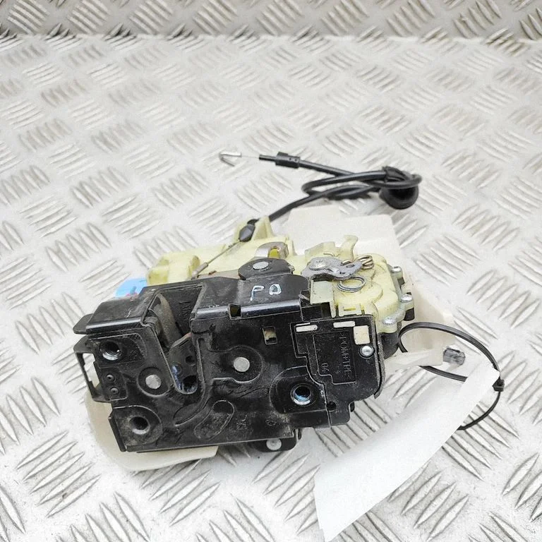 Front door lock 3B2837016AA