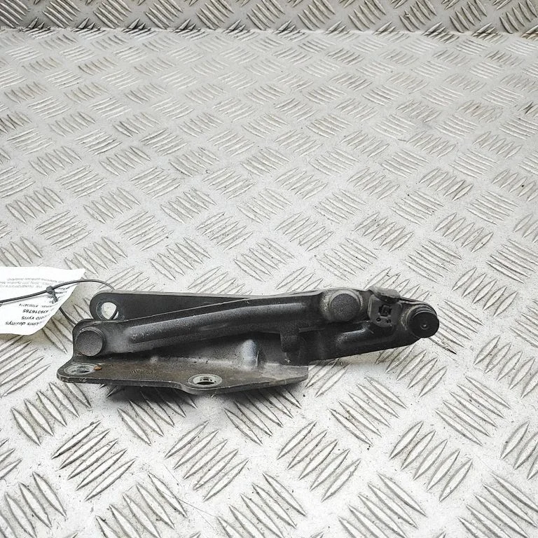 Engine bonnet/hood hinges 7H0823302D