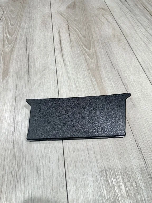 Muu eesmise ukse viimistluse osa – Mercedes-Benz E-klass W211 (2002-2009)