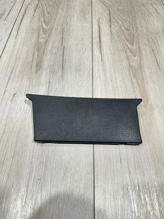Muu salongiosa A2117270128
