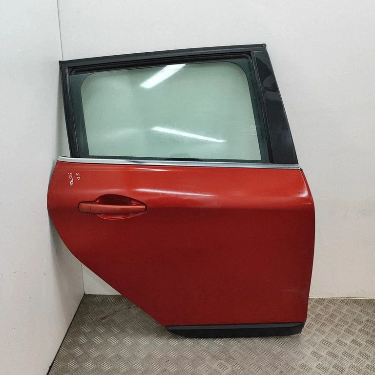 Aizmugurējās durvis 9802969680