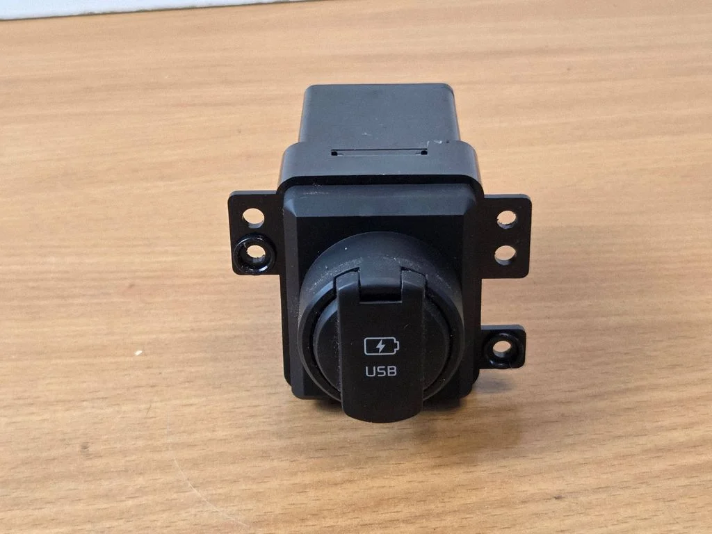 USB socket connector – KIA Sportage (2016-2021)
