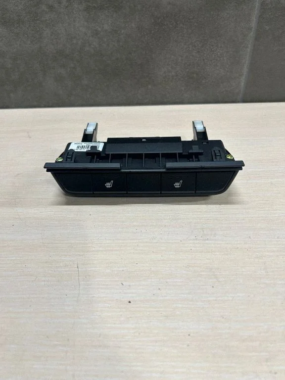 Seat heating switch – KIA Sportage (2016-2021)