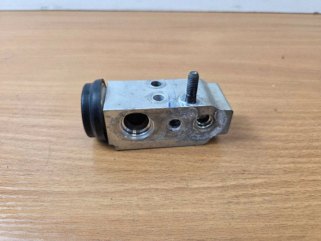 Kliimaseadme toru / voolik 97775F1350