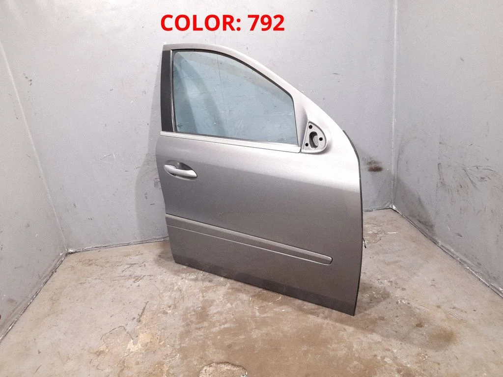 Front door 1647201005