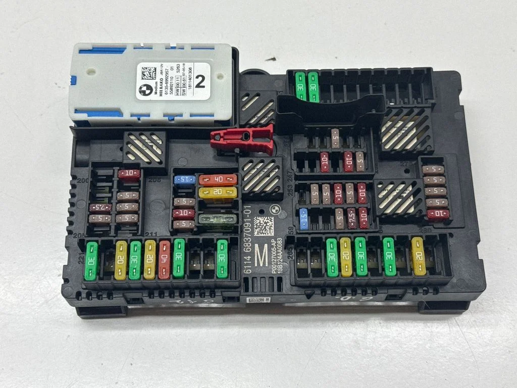 Drošinātāju bloks – BMW 7. sērija G11 G12 (2015-2022)