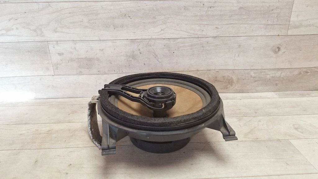 Rear door speaker – Volvo S80 (1999-2003)