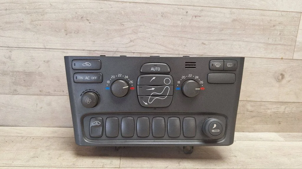 Climate control unit – Volvo S80 (1999-2003)