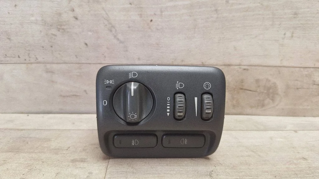 Light switch 7923