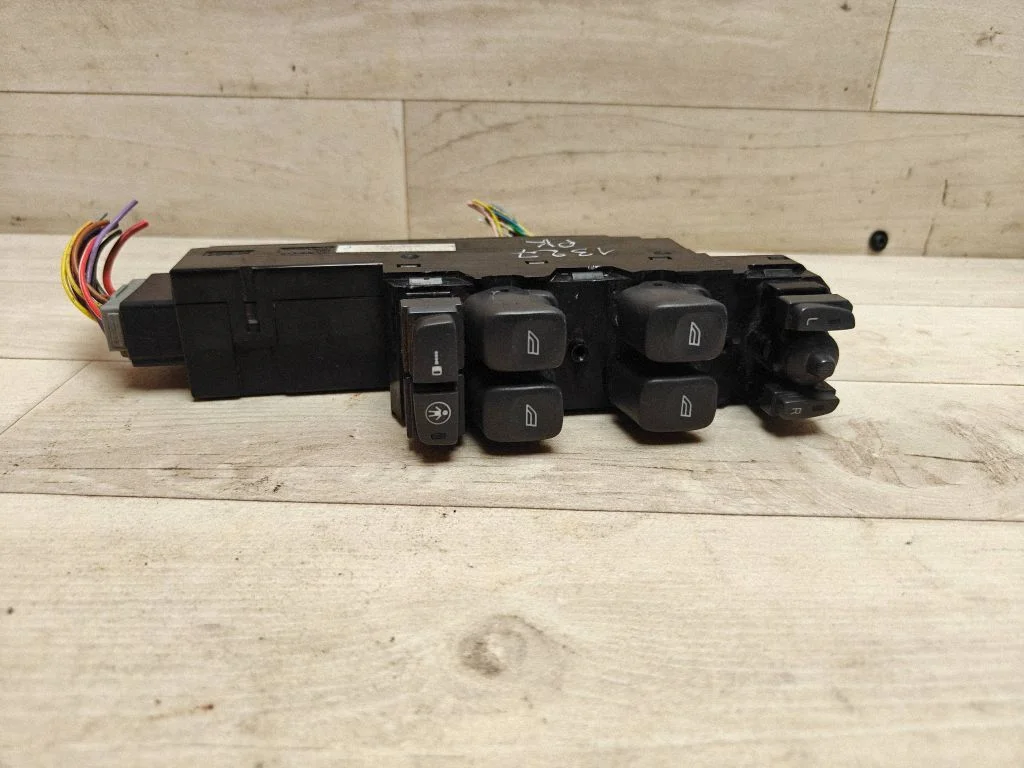 Electric window control switch