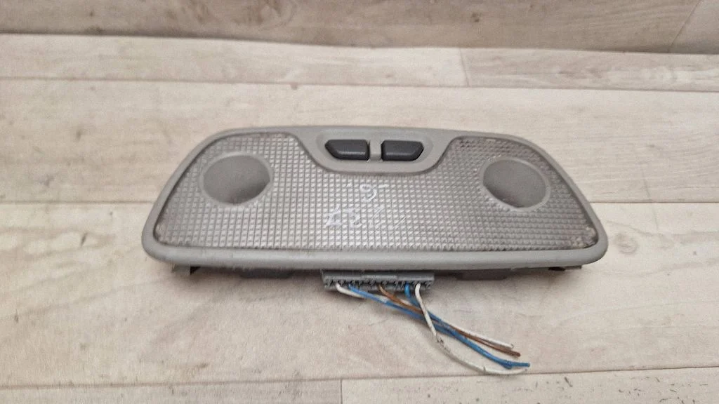 Rear seat light 9178936