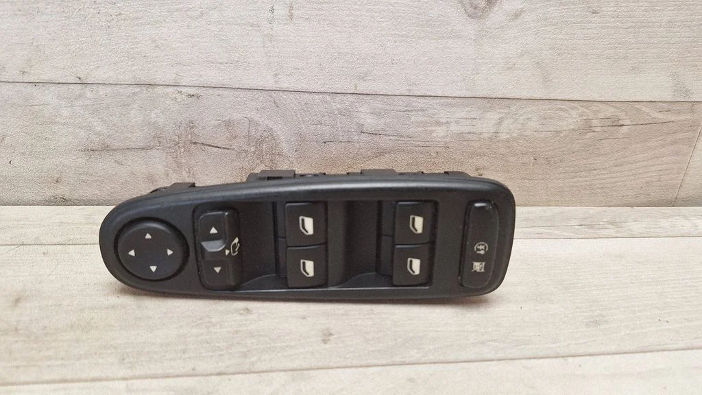 Electric window control switch 96639383ZD