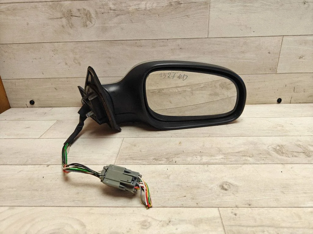 Front door electric wing mirror E11015463