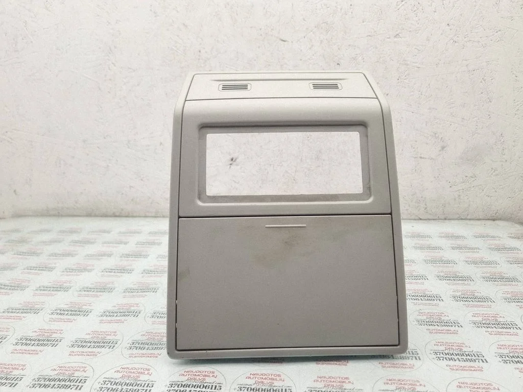 Front seat light 7M3868403C