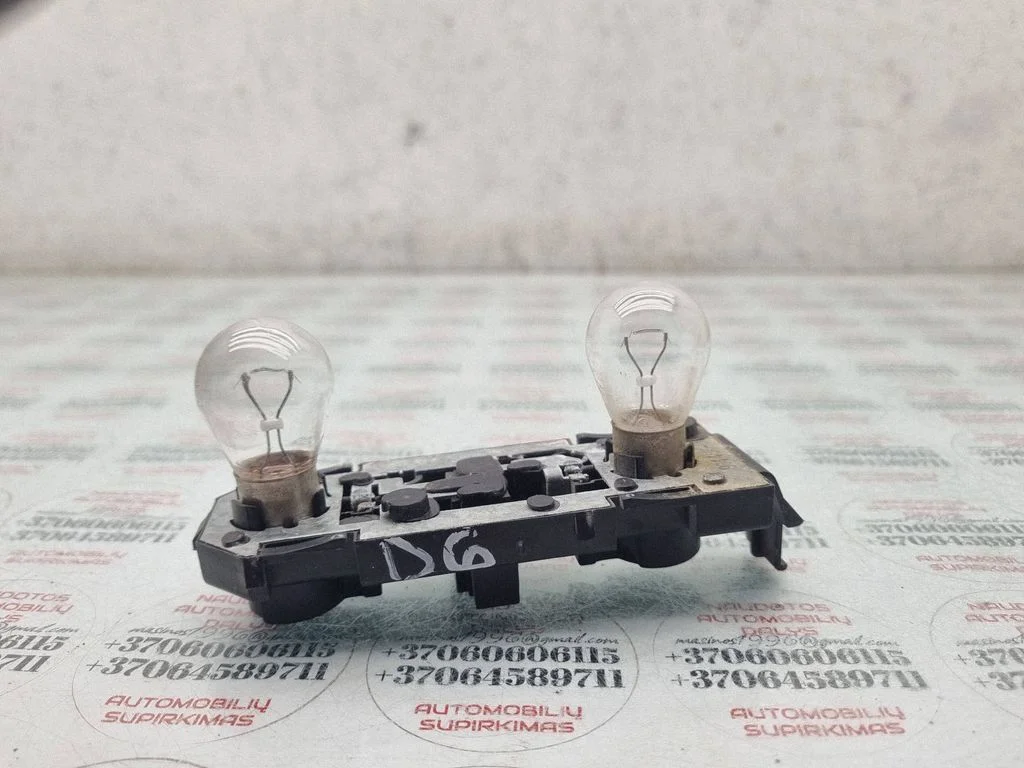 Pokrywa oprawki lampy tylnej 7M3945257A