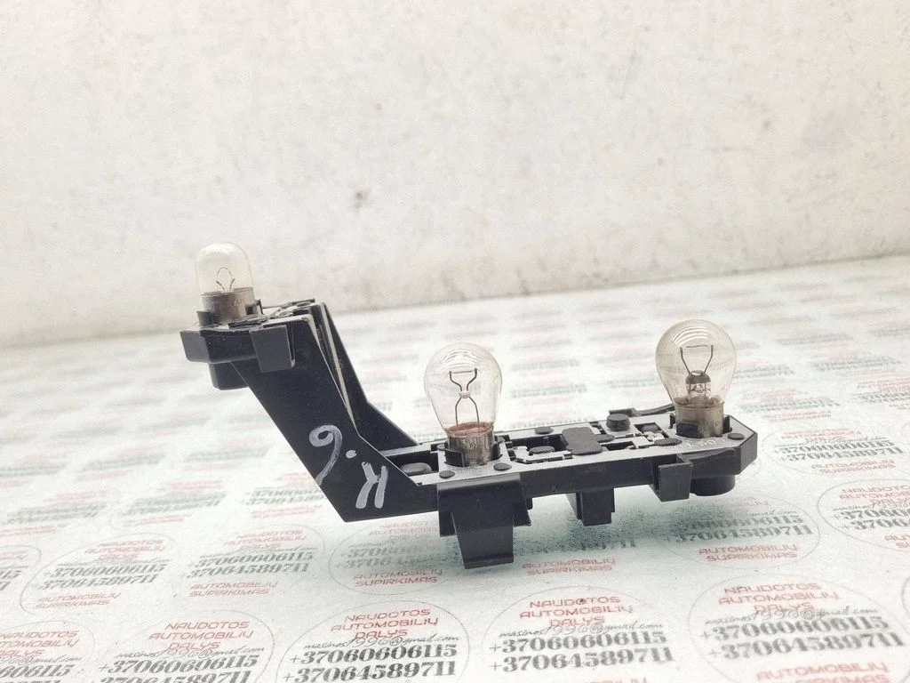 Pokrywa oprawki lampy tylnej 7M3945257