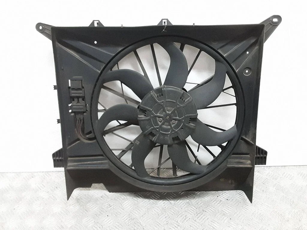 Wentylator chłodnicy elektryczny 30645719
