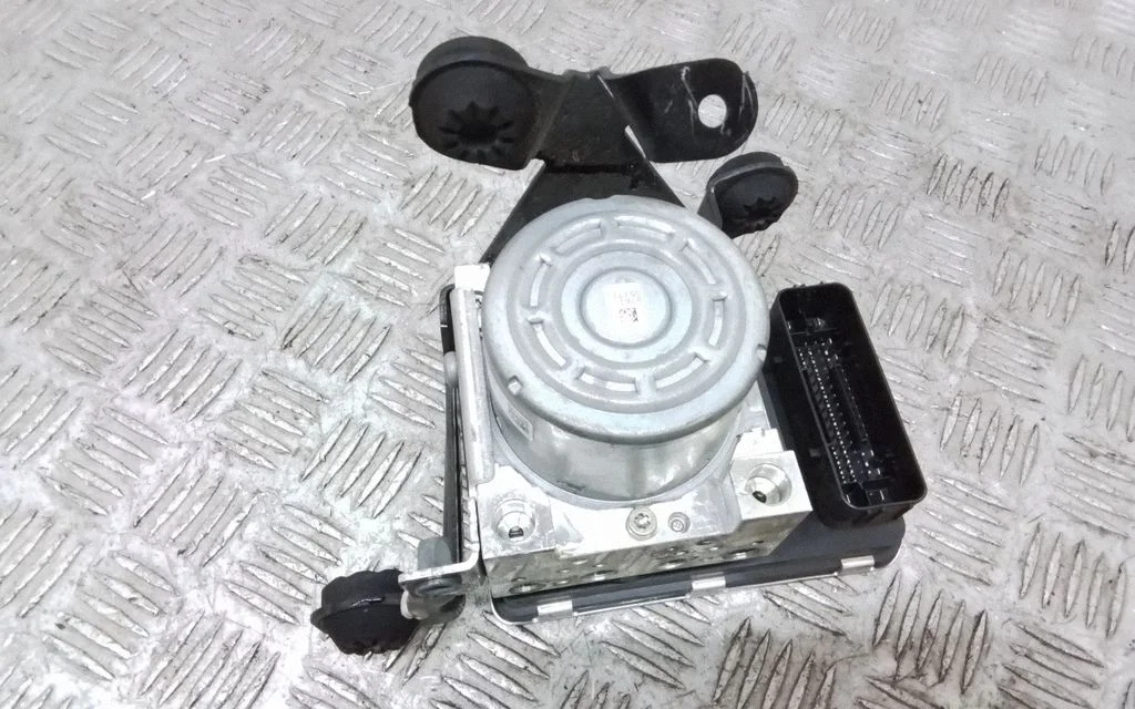 ABS block – Volvo S90, V90 (2016-)