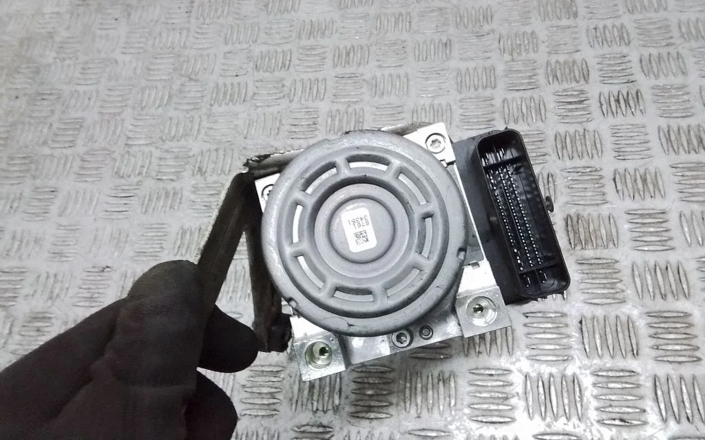 ABS-plokk – BMW i3 (2013-)