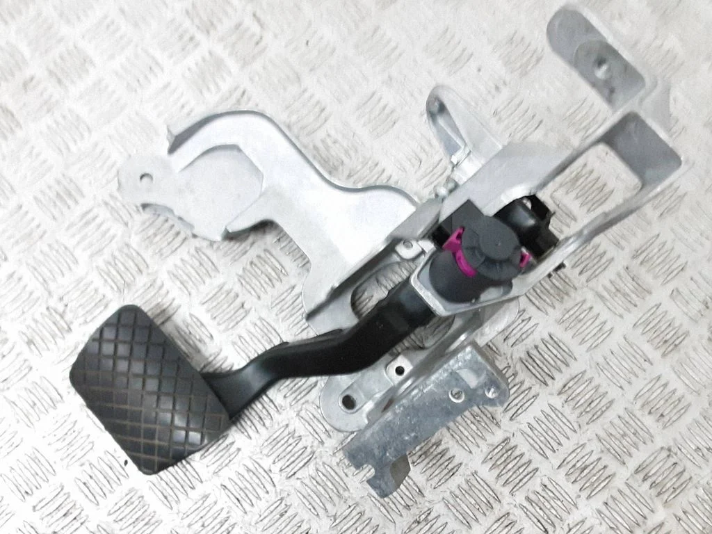 Brake pedal 4H1723140A