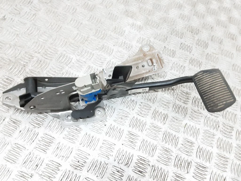 Piduripedaal 4M512467BR