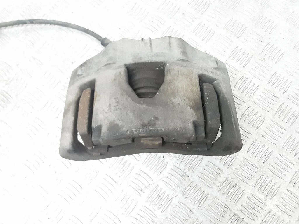 Zacisk hamulcowy przedni 30657307