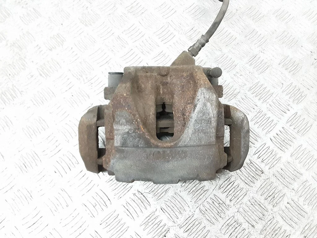 Front brake caliper – front left