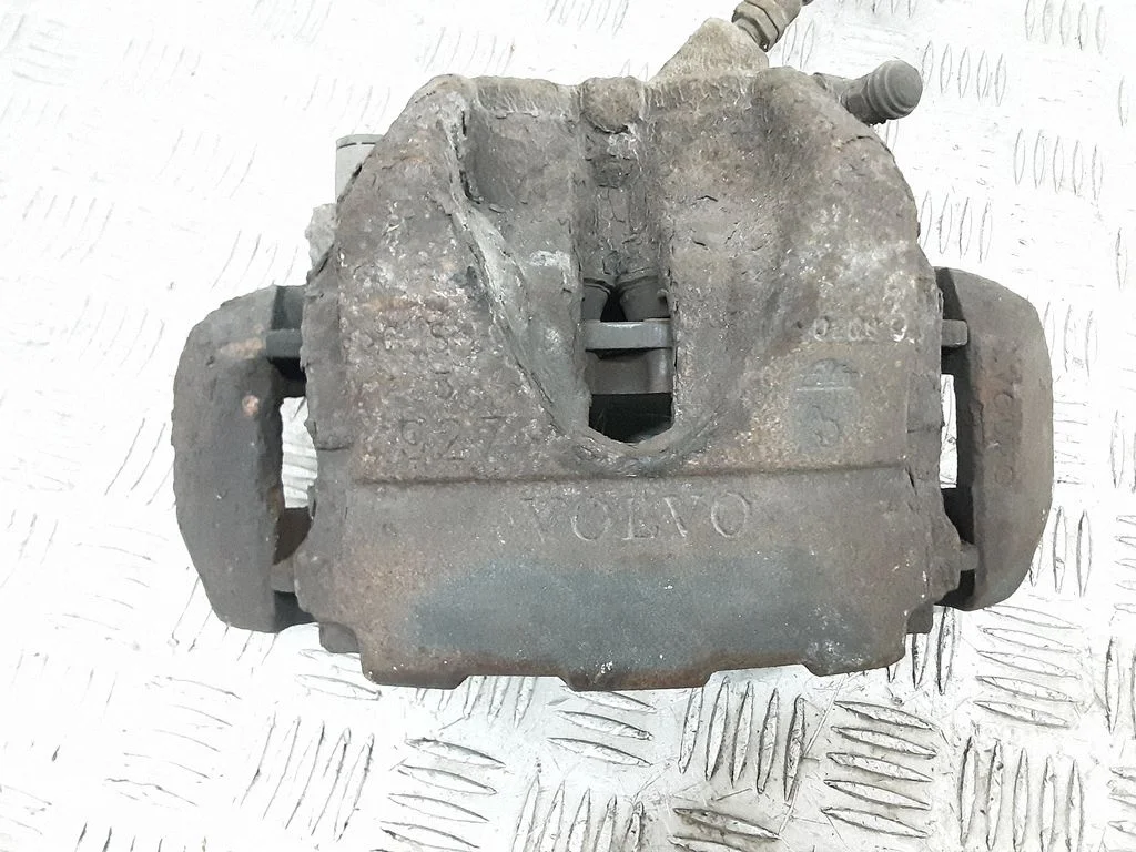 Front brake caliper – front left