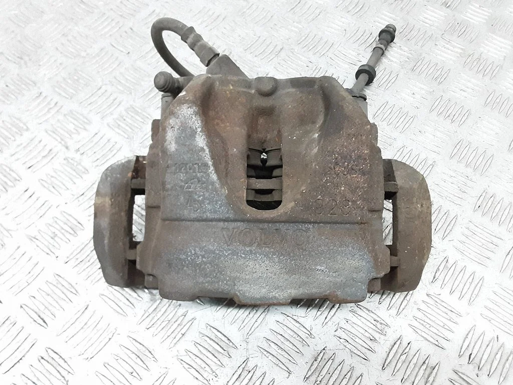 Front brake caliper – front right