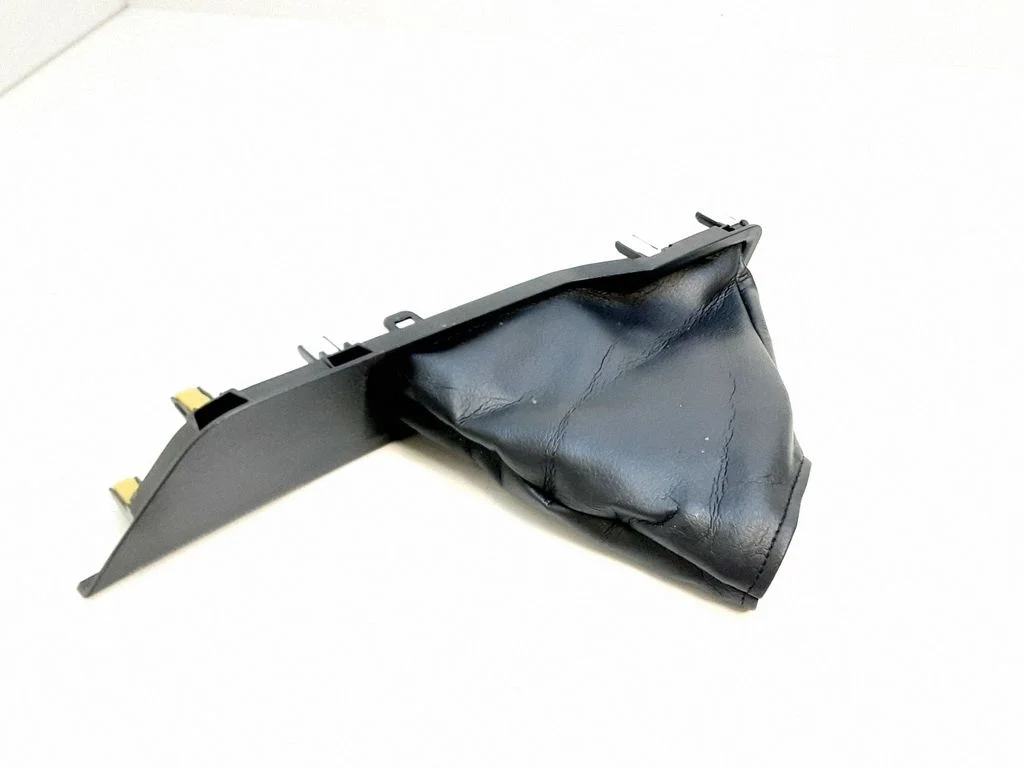 Handbrake lever cover (leather/fabric) – Toyota RAV 4 (XA40) (2012-2018)