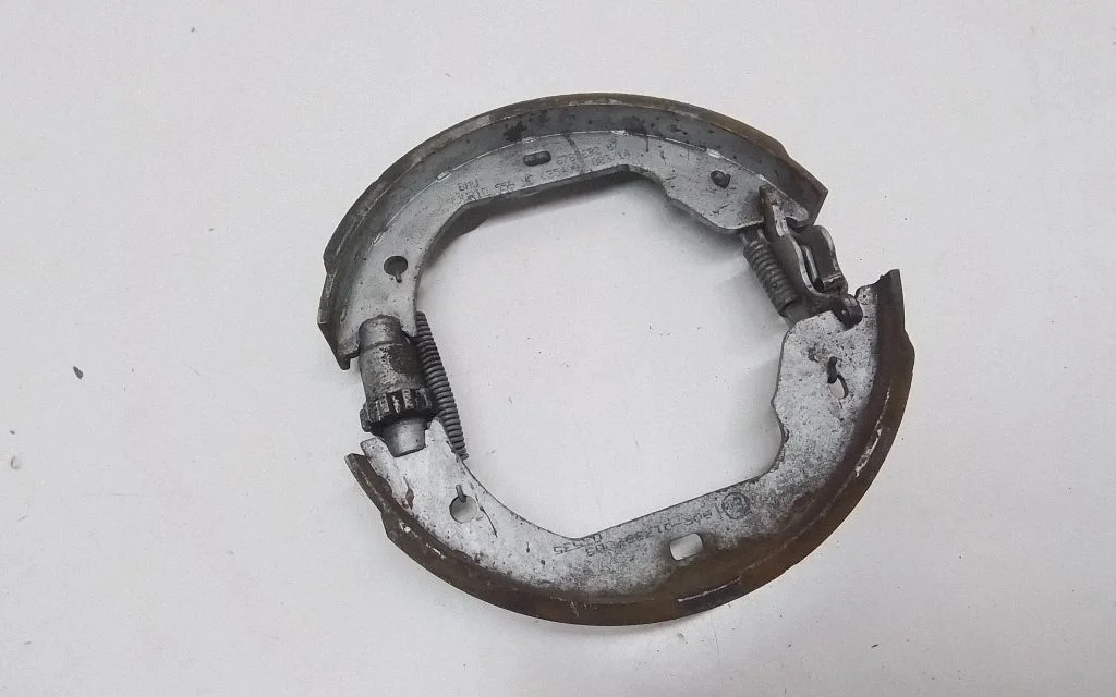 Handbrake/parking brake pads – BMW 7 Series F01 F02 F03 F04 (2008-2016)